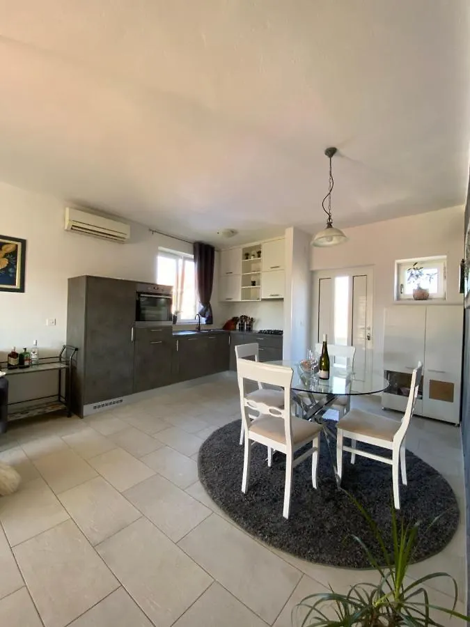 Beautiful Island House Ugljan公寓 克罗地亚