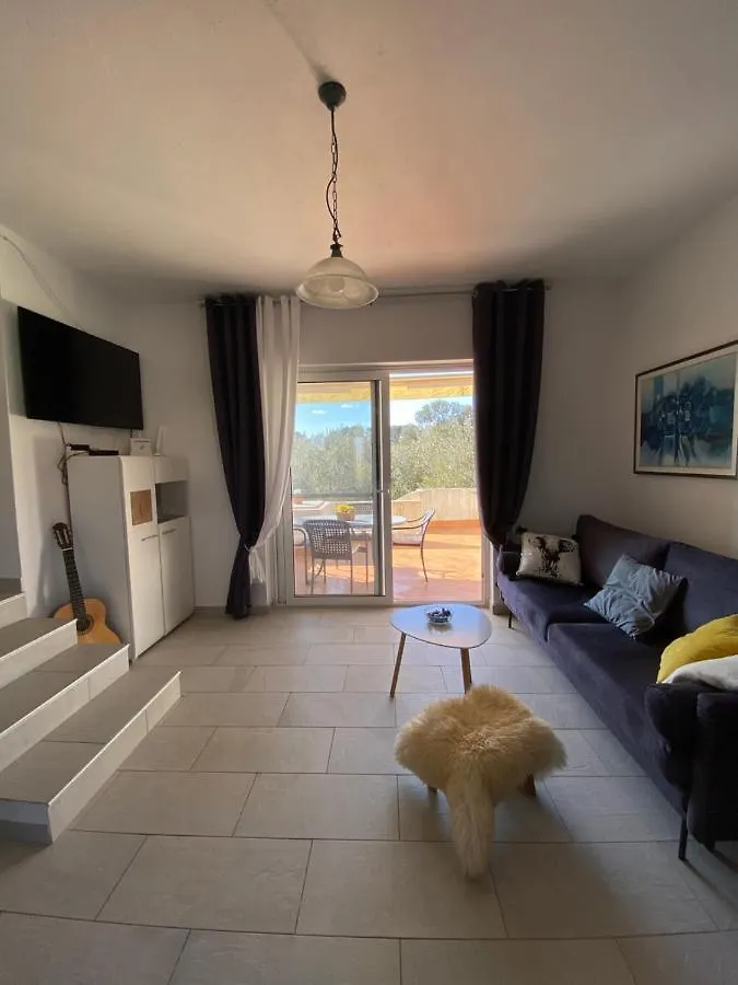 Beautiful Island House Ugljan公寓 公寓 乌格连
